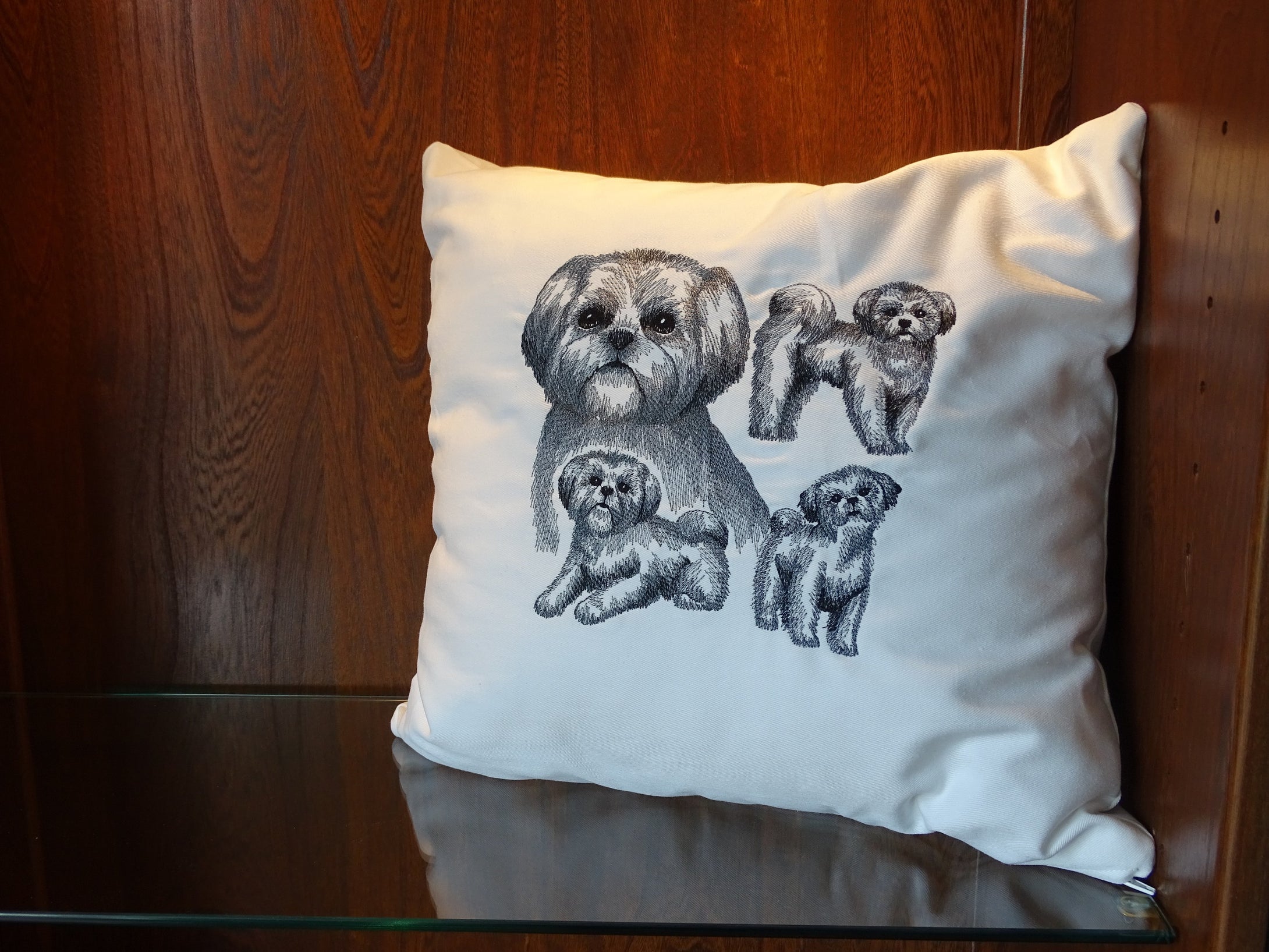delightful embroidery of a charcoal rendering on 100% cotton twill fabric